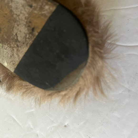 Gucci Black Leather Mules with Gold Detail - Picture 5 of 7